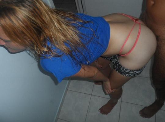 Cadela magra fodida