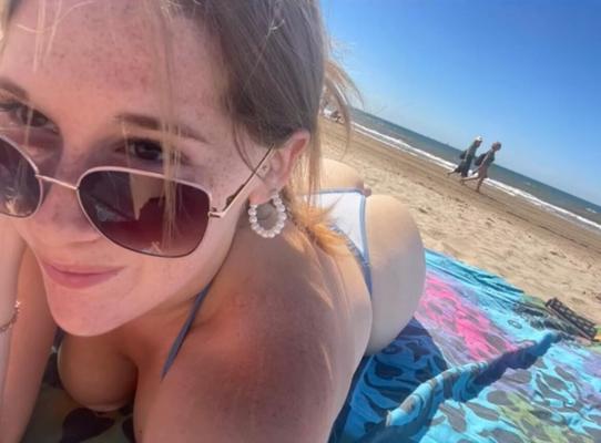 Sexy redhead GF has a nice body