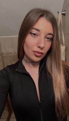 Julie yo Latina from Argentina loves to suck and fuck