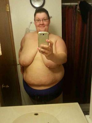 Amanda Grebin that fat nasty white hoe. The bitch is easy pussy.