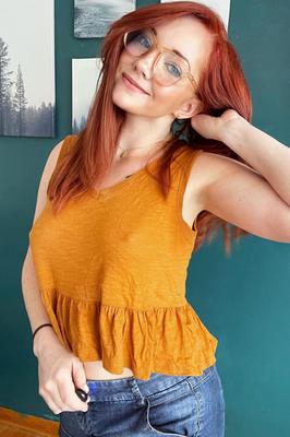 Red Hot Redheads Braless und Pokies