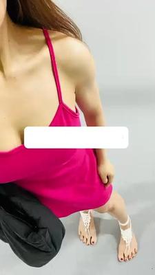 私はかわいい裸足のフィットネスアジアのひよこをmiinmiinします