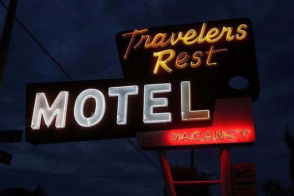 TheSia Whore no Rest Motel do viajante