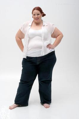 RADIEUSE GWEN SSBBW ROUSSE AVEC DES TOT PETITS NICHONS