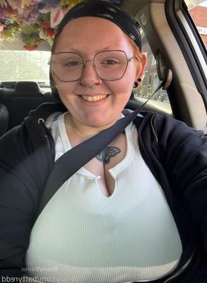 Batty énorme cul gros seins roux poilue bbw fille mixtes