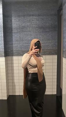 Curvy hijabi slut