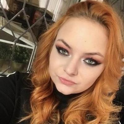 ハーレービッグロバビッグおっぱいイギリスの赤毛の角質BBWガールミックスホット