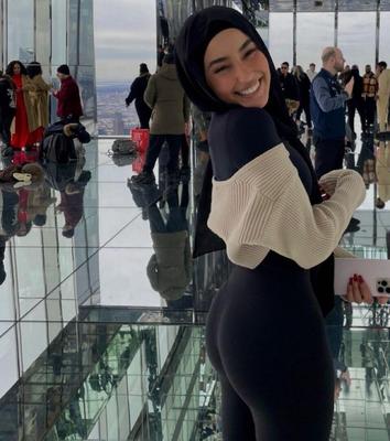 Hot Hijabis #